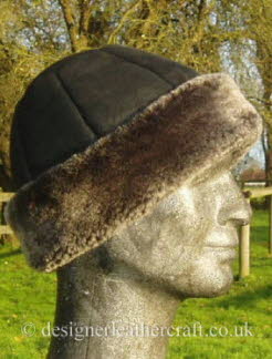 Beanie Style Sheepskin Hat in Black Brisa